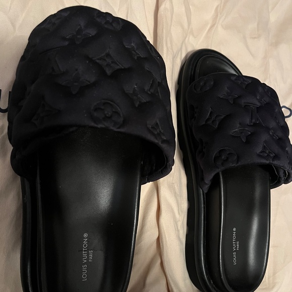 Louis Vuitton pool pillow comfort mule black size 39 (8.5) - Picture 2 of 12